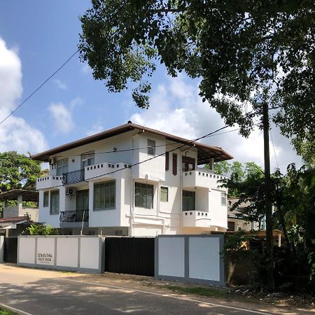 Senarathna Guest House เวลิกามา ภายนอก รูปภาพ