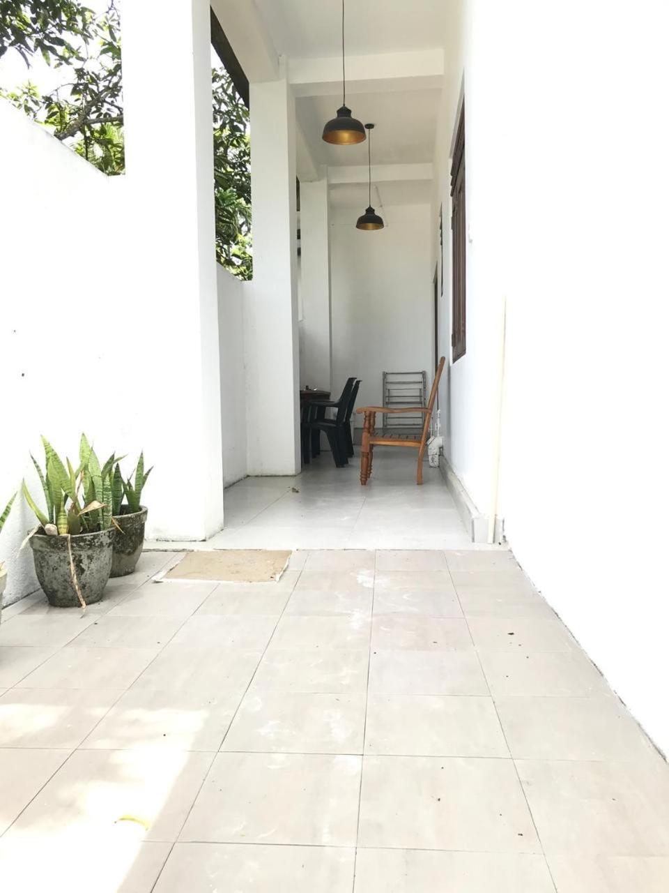 Senarathna Guest House เวลิกามา ภายนอก รูปภาพ